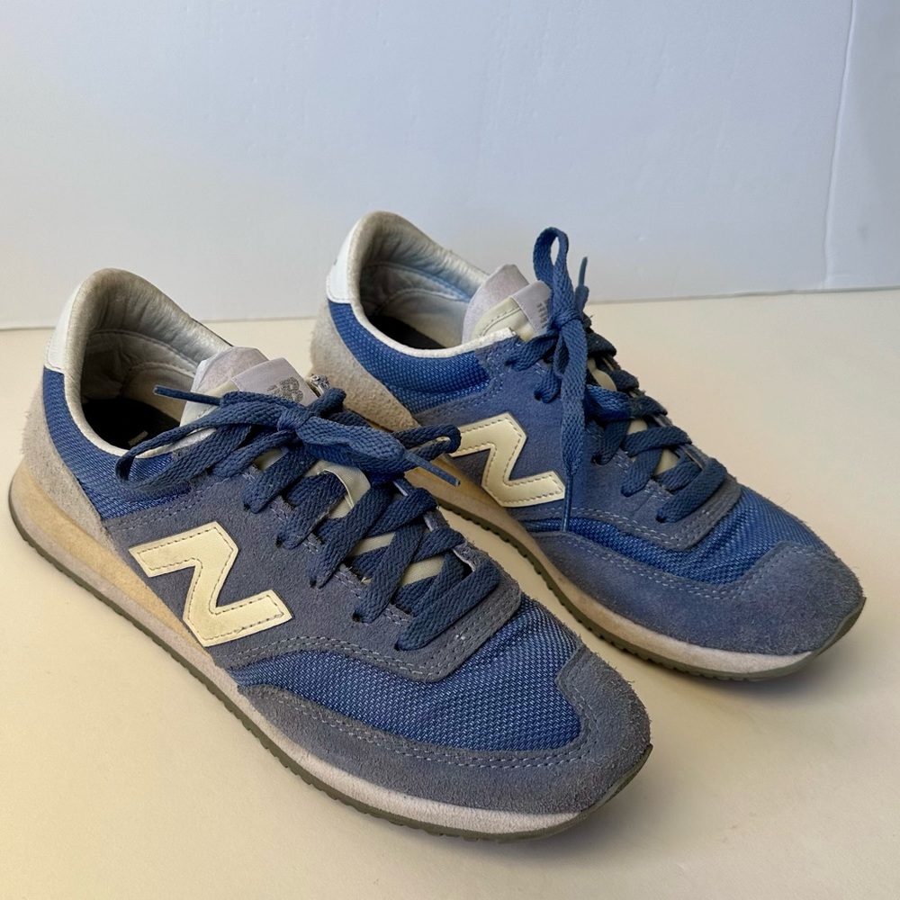 New Balance Womens 620 Classic Lace-up Running Sneaker Size 7/37.5 Blue